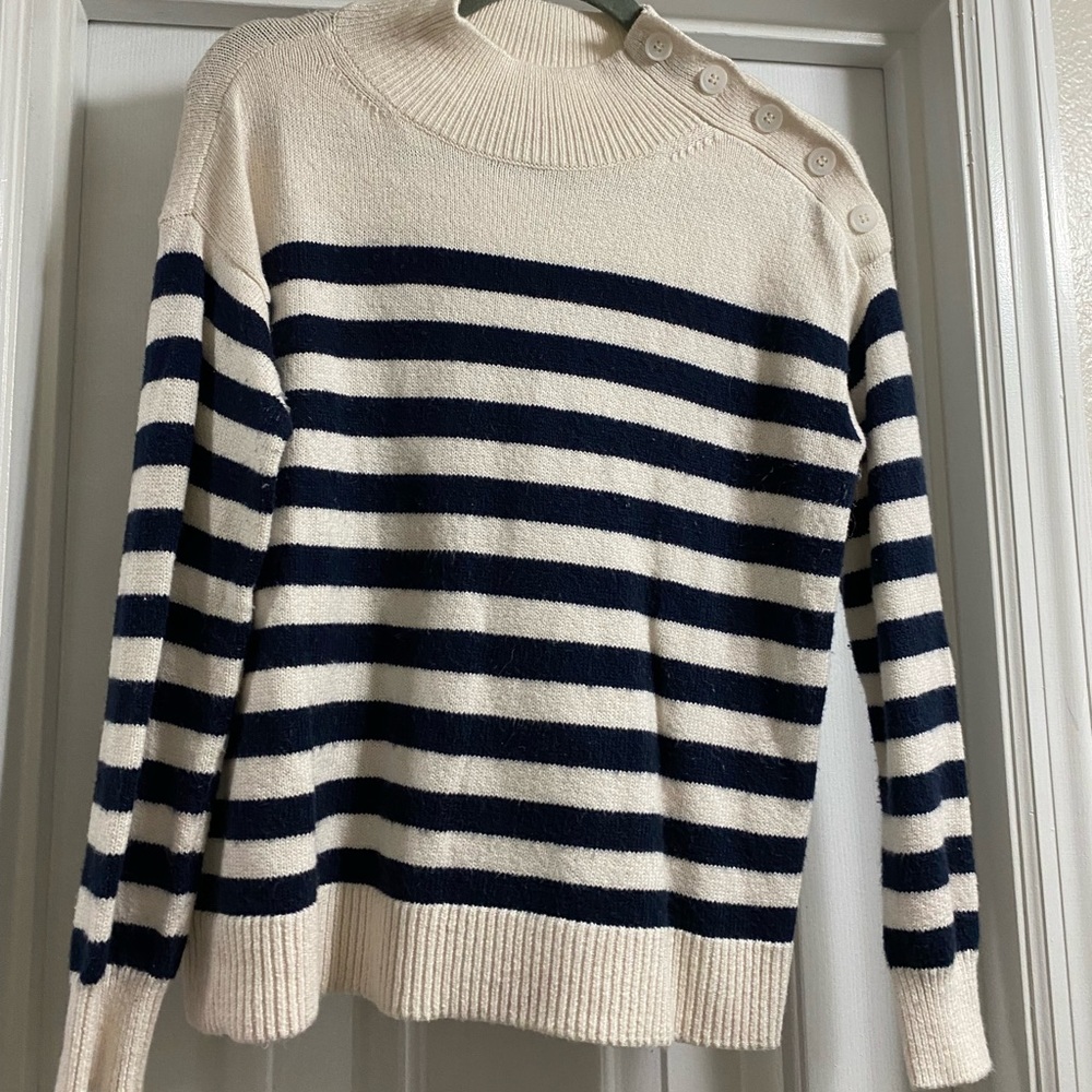 LOft sweater